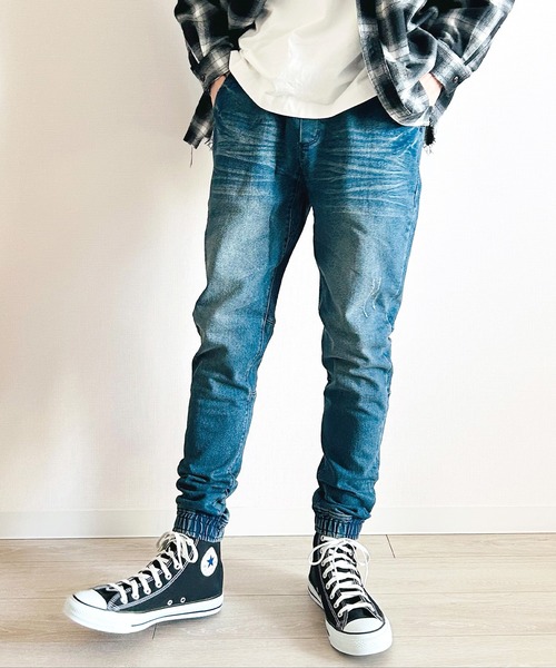 BEATJIVE（ビートジャイブ）の「ストレッチデニム ジョガーパンツ イージー仕様 ウエストゴム テーパードシルエット ヴィンテージ加工 メンズ（デニムパンツ・メンズ・ライトインディゴブルー/ダークインディゴブルー/ワンウォッシュ/ブラック系その他2/ブラック系その他・2/3）」の14枚目の写真