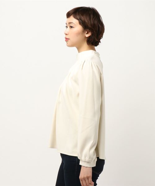 ROPE' PICNIC(ロペピクニック)の「V切り替えギャザーブラウス(シャツ/ブラウス・レディース・ホワイト/ネイビー・38/36)」の3枚目の写真