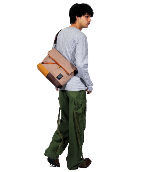 ８(eight)（エイト）の「クラッチバッグ 2WAY ショルダーバッグ（クラッチバッグ・メンズ・ブラック/ネイビー/インディゴブルー/ライトブラウン/ダークグレー・FREE）」の8枚目の写真