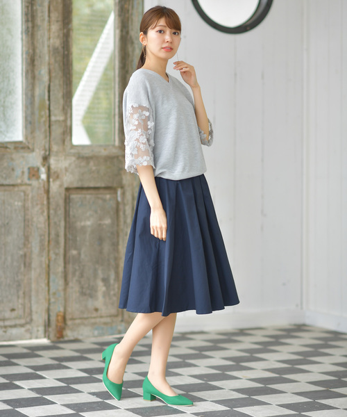 rps（アールピーエス）の「袖３ＤレースＶネックニットプルオーバー（ニット/セーター・レディース・オフホワイト/杢グレー/ネイビー・M）」の7枚目の写真