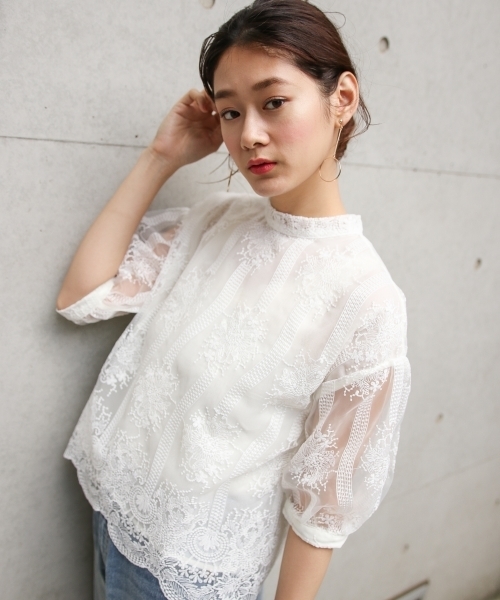 PAGEBOY（ページボーイ）の「レースボリュームスリーブ五分袖（シャツ/ブラウス・レディース・オフホワイト/キナリ/ブラック・FREE）」の2枚目の写真