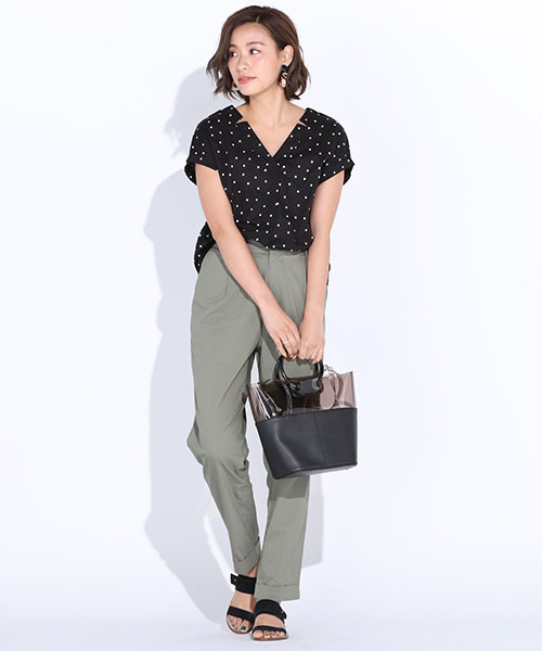 LIPSTAR（リップスター）の「Vネック後ろリボンギンガム＆ドット＆無地ブラウス（シャツ/ブラウス・レディース・ブラック系その他2/オフホワイト/ブラック系その他/ホワイト系その他/イエロー・M）」の21枚目の写真