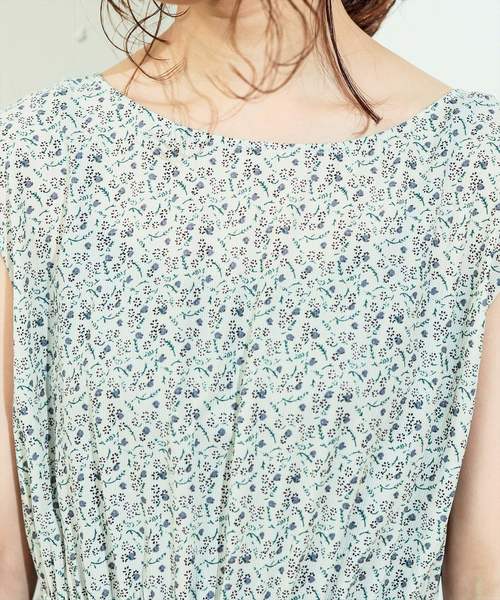 natural couture（ナチュラルクチュール）の「花柄ロングワンピース（ワンピース・レディース・アイボリー/ブラック/ブラウン・FREE）」の15枚目の写真