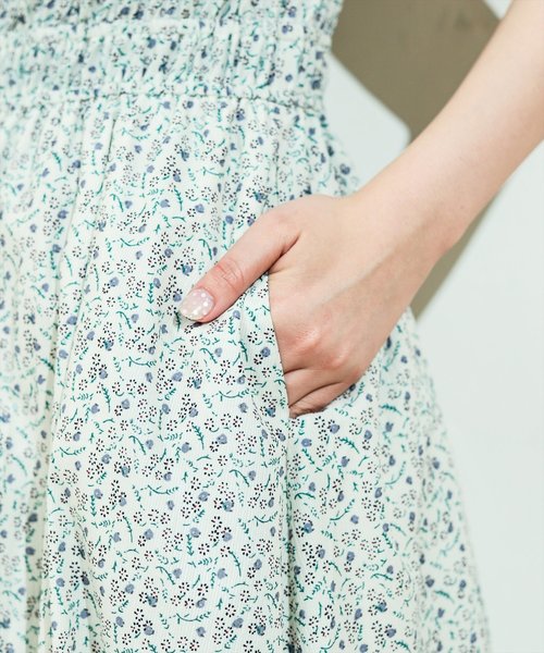 natural couture（ナチュラルクチュール）の「花柄ロングワンピース（ワンピース・レディース・アイボリー/ブラック/ブラウン・FREE）」の19枚目の写真