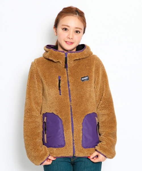 X-girl（エックスガール）の「FLUFFY HOODIE 2013（その他アウター・レディース・ホワイト/マルチ/ベージュ/ネイビー・1/2）」の3枚目の写真