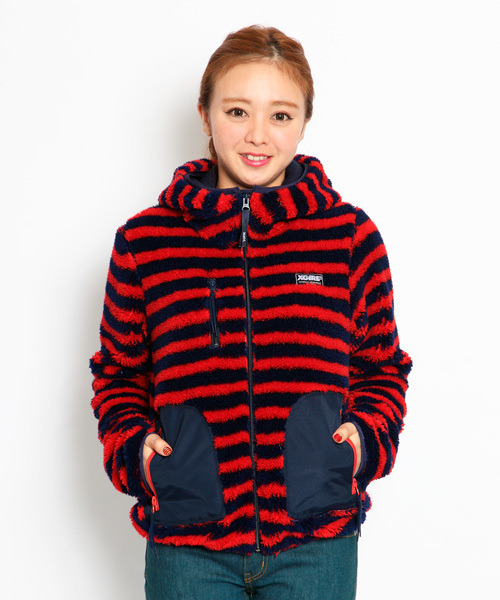 X-girl（エックスガール）の「FLUFFY HOODIE 2013（その他アウター・レディース・ホワイト/マルチ/ベージュ/ネイビー・1/2）」の4枚目の写真