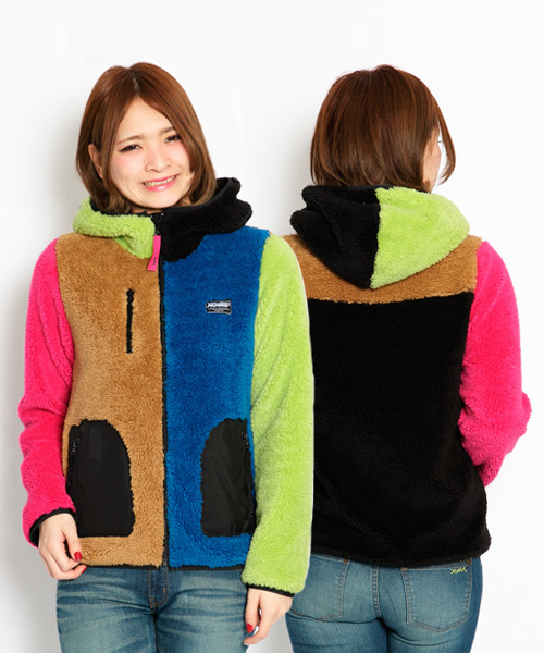 X-girl（エックスガール）の「FLUFFY HOODIE 2013（その他アウター・レディース・ホワイト/マルチ/ベージュ/ネイビー・1/2）」の9枚目の写真