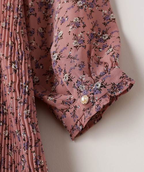 OLIVE des OLIVE（オリーブデオリーブ）の「NEW消しプリーツプチハイワンピース（ワンピース・レディース・ブラック/オフホワイト/ピンク・FREE）」の4枚目の写真