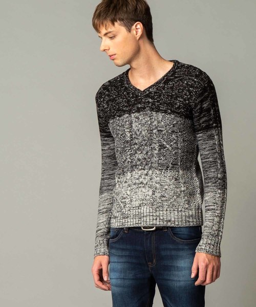 London Denim(ロンドンデニム)の「フィッシャーマンズ ケーブル編み / Vネックネック セーター(ニット/セーター・メンズ・ライトグレー/ブラック/ネイビー/レッド/オフホワイト/ミックスグレー/ワインレッド/ブラックミックス/ホワイト系その他/ブラック系その他/ブルー系その他/キャメル・M/L)」の14枚目の写真