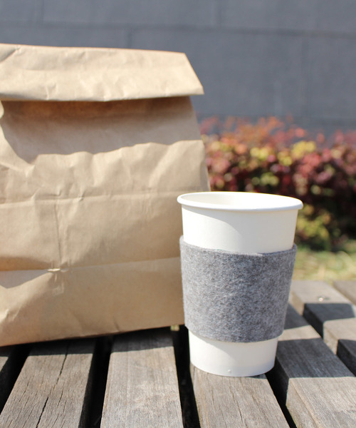 Kata Koto�i�J�^�R�g�j�́u�qKata Koto/�J�^�R�g�r Felt Cup Sleeve/�t�F���g�̃J�b�v�X���[�u�i�H��j�v�b�O���[