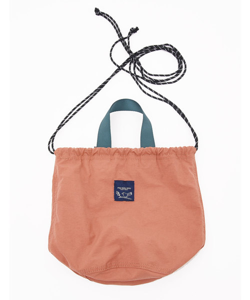 POU DOU DOU（プードゥドゥ）の「コットンナイロン巾着ポシェット（ショルダーバッグ・レディース・ブラック/オレンジ/ブルー・8）」の11枚目の写真
