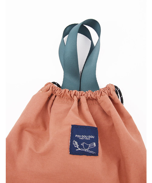 POU DOU DOU（プードゥドゥ）の「コットンナイロン巾着ポシェット（ショルダーバッグ・レディース・ブラック/オレンジ/ブルー・8）」の8枚目の写真