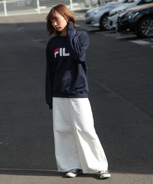 FILA(フィラ)の「【FILA】 デカ ロゴ プリント 裏起毛 スウェット トレーナー(スウェット・レディース・ネイビー/杢グレー/ホワイト/ブラック/カーキ/カーキ系/ブルーグレー・LARGE/X-LARGE/MEDIUM)」の21枚目の写真