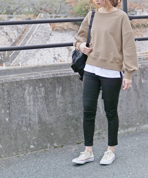 reca(レカ)の「袖ボリュームショート丈スウェット(スウェット・レディース・アイボリー/杢グレー/モカ/カーキ/ラベンダー・M)」の14枚目の写真