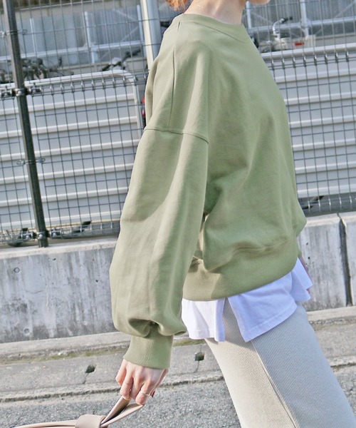 reca(レカ)の「袖ボリュームショート丈スウェット(スウェット・レディース・アイボリー/杢グレー/モカ/カーキ/ラベンダー・M)」の9枚目の写真