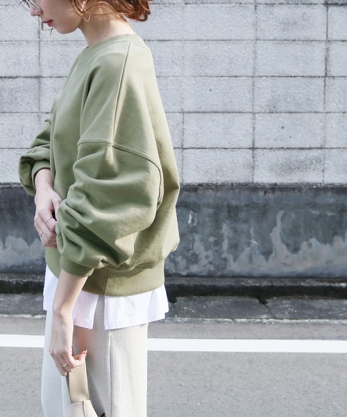 reca(レカ)の「袖ボリュームショート丈スウェット(スウェット・レディース・アイボリー/杢グレー/モカ/カーキ/ラベンダー・M)」の18枚目の写真