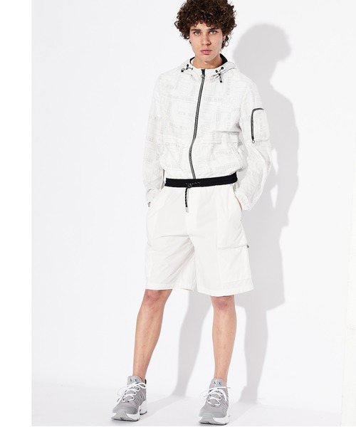 ARMANI EXCHANGE(アルマーニエクスチェンジ)の「【A|Xアルマーニ エクスチェンジ】コットンショートパンツ(その他パンツ・メンズ・ホワイト・31inch/34inch/36inch/28inch/30inch/29inch/33inch/32inch)」の4枚目の写真