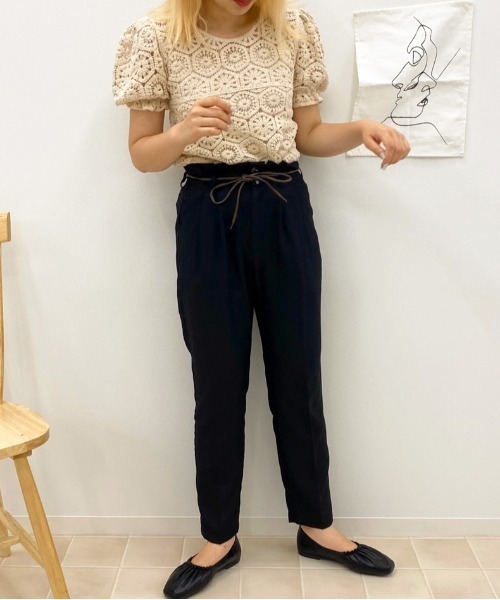 apres jour（アプレジュール）の「MILKテーパードパンツ【ZOZOTOWN限定アイテム】（その他パンツ・レディース・ブラック/ダークブラウン/ベージュ/スモークピンク/ボルドー/モカ/ダークブルー/アイボリー・X-LARGE/MEDIUM/SMALL）」の16枚目の写真