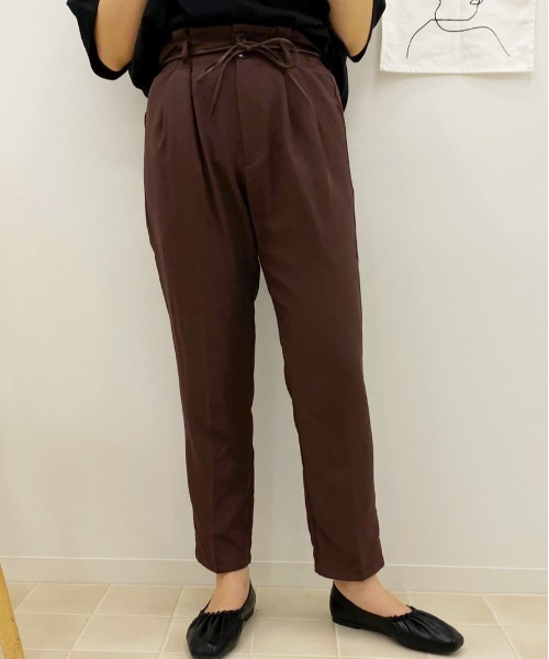 apres jour（アプレジュール）の「MILKテーパードパンツ【ZOZOTOWN限定アイテム】（その他パンツ・レディース・ブラック/ダークブラウン/ベージュ/スモークピンク/ボルドー/モカ/ダークブルー/アイボリー・X-LARGE/MEDIUM/SMALL）」の18枚目の写真