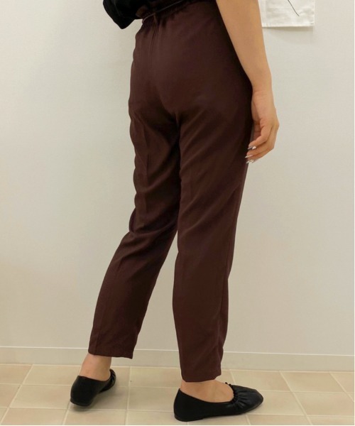 apres jour（アプレジュール）の「MILKテーパードパンツ【ZOZOTOWN限定アイテム】（その他パンツ・レディース・ブラック/ダークブラウン/ベージュ/スモークピンク/ボルドー/モカ/ダークブルー/アイボリー・X-LARGE/MEDIUM/SMALL）」の19枚目の写真