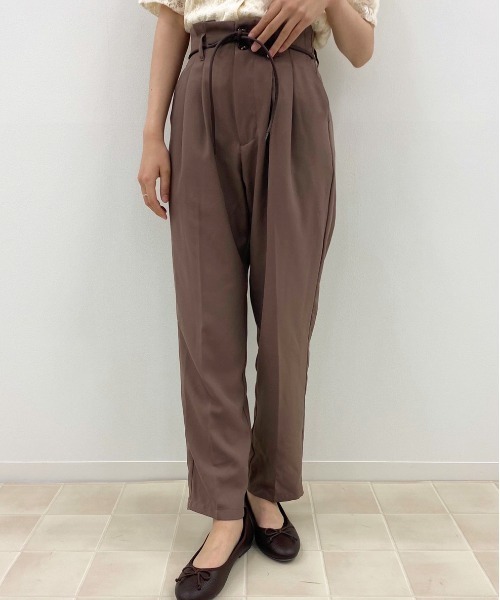 apres jour（アプレジュール）の「MILKテーパードパンツ【ZOZOTOWN限定アイテム】（その他パンツ・レディース・ブラック/ダークブラウン/ベージュ/スモークピンク/ボルドー/モカ/ダークブルー/アイボリー・X-LARGE/MEDIUM/SMALL）」の21枚目の写真