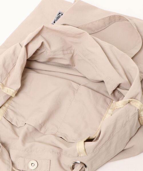 KOBE LETTUCE（コウベレタス）の「撥水加工折り畳みビッグポケットトートバッグ（トートバッグ・レディース・ブラック/グレイッシュベージュ/ピンク/ミント・FREE）」の7枚目の写真