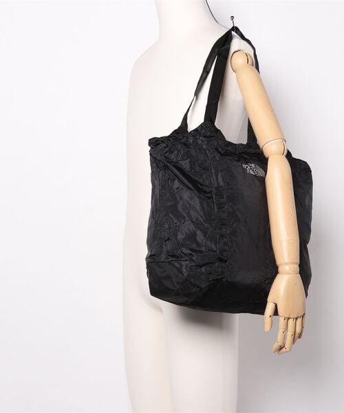 THE NORTH FACE（ザノースフェイス）の「【THE NORTH FACE / ザ ノースフェイス】 FLYWEIGHT TOTE（トートバッグ・メンズ・ブラック/ブルー/パープル・FREE）」の22枚目の写真