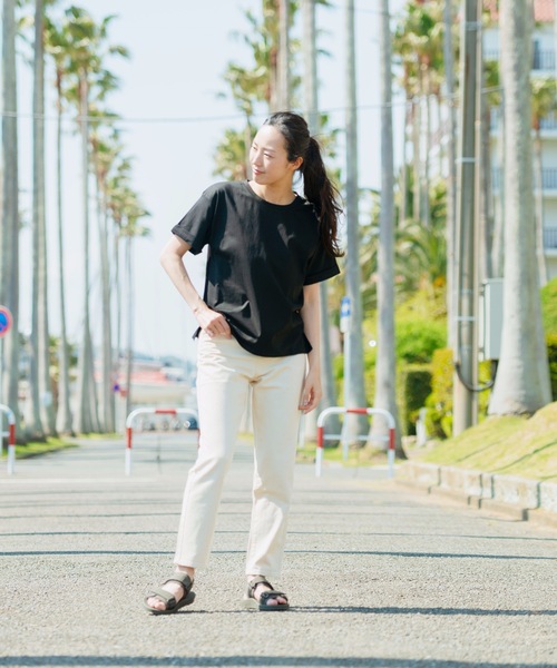 LB/S (エルビーエス)の「袖ロールカフサイドスリットTシャツ 汗染み防止加工素材 ビッグシルエット/オーバーサイズ(Tシャツ/カットソー・レディース・ホワイト/ブラック/ネイビー/ブラウン/ピンク系その他/ライトグリーン/カーキ/ブルー/サックスブルー/ライトベージュ・MEDIUM/LARGE)」の11枚目の写真