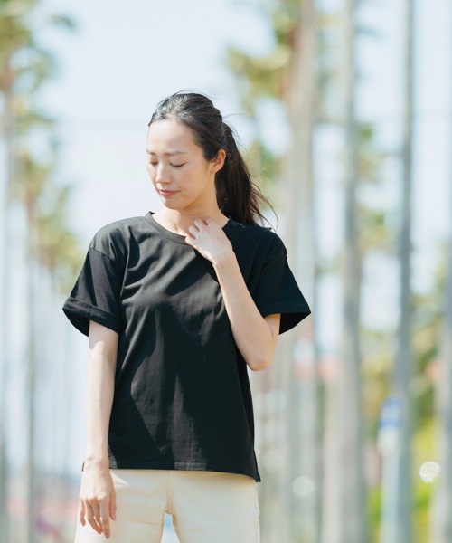 LB/S (エルビーエス)の「袖ロールカフサイドスリットTシャツ 汗染み防止加工素材 ビッグシルエット/オーバーサイズ(Tシャツ/カットソー・レディース・ホワイト/ブラック/ネイビー/ブラウン/ピンク系その他/ライトグリーン/カーキ/ブルー/サックスブルー/ライトベージュ・MEDIUM/LARGE)」の18枚目の写真