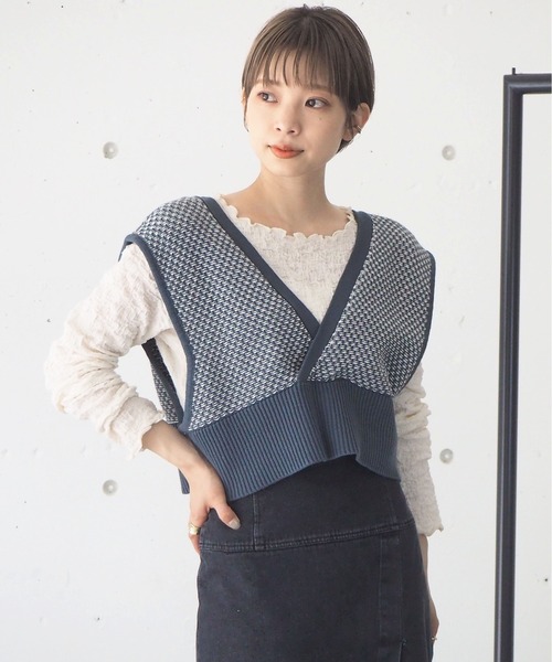 tiptop（ティップトップ）の「柄編み前後2wayビスチェ（ベスト・レディース・ブラック/ブラウン/ブルー/グレイッシュベージュ/ライトベージュ/C/アイボリー/B/A/ダークブルー・FREE）」の7枚目の写真