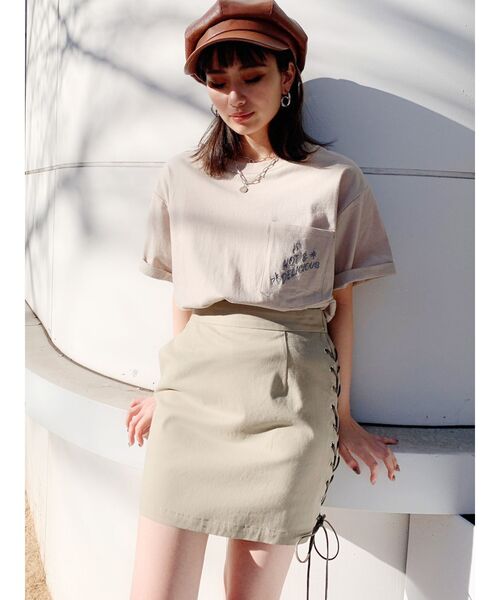 GYDA(ジェイダ)の「DELIBUNNY ポケットTシャツ(Tシャツ/カットソー・レディース・チャコールグレー/ダークグリーン/ベージュ/オフホワイト・FREE)」の6枚目の写真