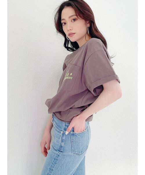 GYDA(ジェイダ)の「DELIBUNNY ポケットTシャツ(Tシャツ/カットソー・レディース・チャコールグレー/ダークグリーン/ベージュ/オフホワイト・FREE)」の11枚目の写真