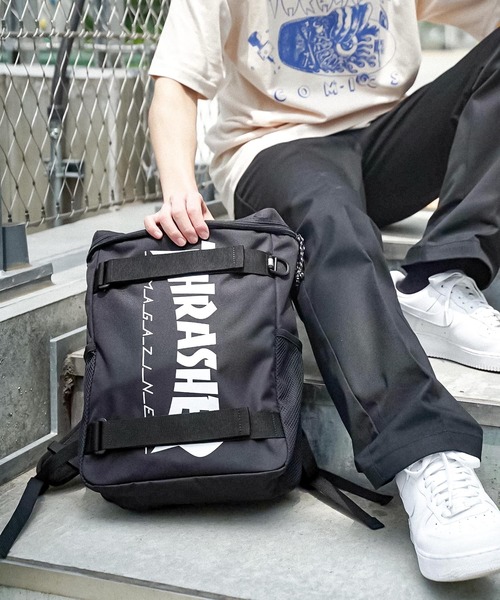 THRASHER(スラッシャー)の「HOMETOWN BACKPACK S 20L/スラッシャーバッグパックリュックサック(ショルダーバッグ・メンズ・ブラック×ホワイト/ブラック×レッド・FREE)」の19枚目の写真