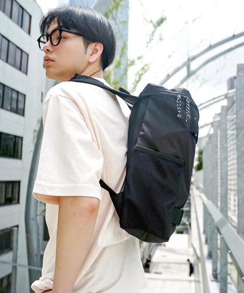 THRASHER(スラッシャー)の「HOMETOWN BACKPACK S 20L/スラッシャーバッグパックリュックサック(ショルダーバッグ・メンズ・ブラック×ホワイト/ブラック×レッド・FREE)」の15枚目の写真