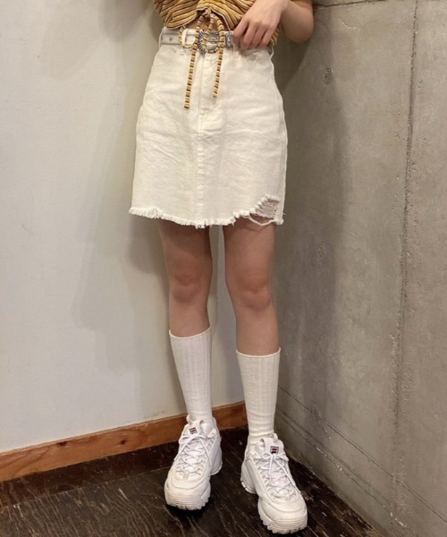 WEGO（ウィゴー）の「WEGO/ダメージミニスカート（デニムスカート・レディース・ホワイト/ライトインディゴブルー・SMALL/MEDIUM）」の2枚目の写真