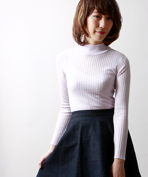 WEGO（ウィゴー）の「WEGO/ハイネックニット（ニット/セーター・レディース・オフホワイト/ホワイト系その他/ブラック/杢グレー/グリーン系その他/サックスブルー/ライトパープル/ライトイエロー・FREE）」の7枚目の写真