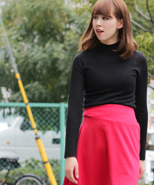 WEGO（ウィゴー）の「WEGO/ハイネックニット（ニット/セーター・レディース・オフホワイト/ホワイト系その他/ブラック/杢グレー/グリーン系その他/サックスブルー/ライトパープル/ライトイエロー・FREE）」の4枚目の写真