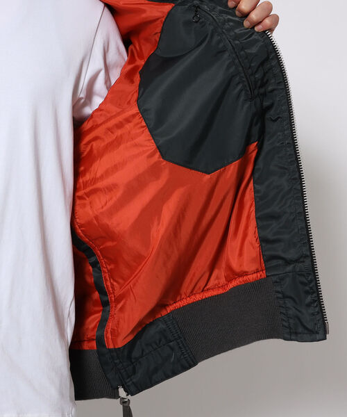 AVIREX（アヴィレックス）の「【TYPE BLUE/タイプブルー】コンビネーション MA-1 /  COMBINATION MA-1 / アヴィレックス / AVIREX（MA-1・メンズ・セージグリーン/ブラック・MEDIUM/LARGE/X-LARGE/XX-LARGE）」の11枚目の写真