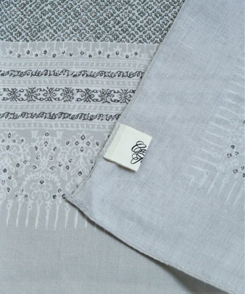 cardo fabrica(カルドファブリカ)の「._◇インド更紗プリントハンカチーフ(バンダナ/スカーフ・レディース・ネイビー/グレー・FREE)」の11枚目の写真