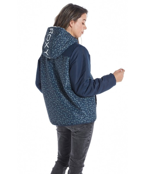 ROXY（ロキシー）の「RANDOM FLOWER/ロキシーリバーシブルモコモコボアジャケット（ブルゾン・レディース・ブラック/ナチュラル・SMALL/MEDIUM/LARGE/X-LARGE）」の4枚目の写真