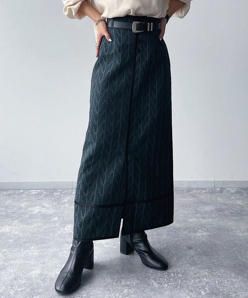 PAGEBOY（ページボーイ）の「ウイングジャガードタイトスカート（スカート・レディース・ブラック/グリーン系その他・SMALL/MEDIUM）」の2枚目の写真