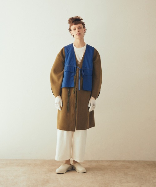 AIMNAIM（エイムネイム）の「CARGO VEST（ベスト・メンズ・オフホワイト/カーキ/ロイヤルブルー・MEDIUM/LARGE）」の7枚目の写真