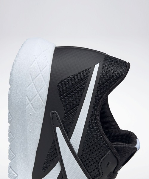 Reebok(リーボック)の「フレクサゴン エナジー 3 / Flexagon Energy 3 Shoes(スニーカー・レディース・ブラック×ホワイト/ネイビー/ダークグレー・22.5cm/23.5cm/24.5cm/25.5cm/23.0cm/24.0cm/25.0cm/26.0cm/22.0cm)」の4枚目の写真