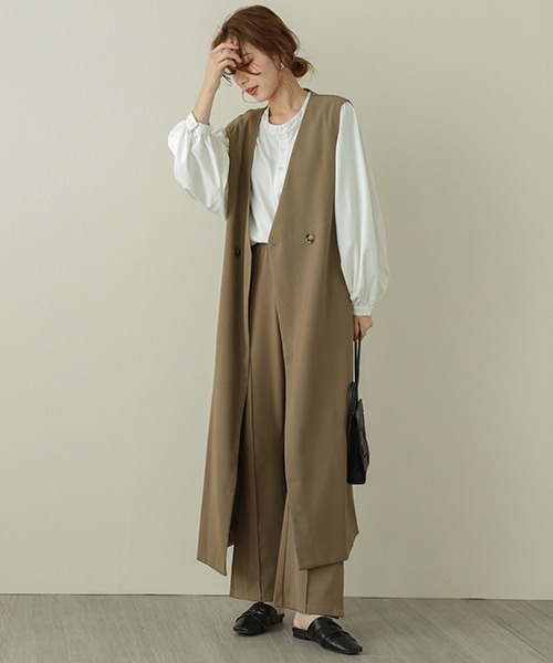 バックスリットロングベスト