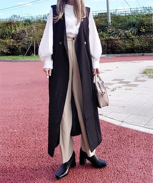 バックスリットロングベスト