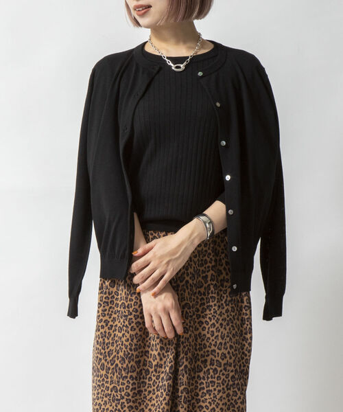 ベーシッククルーネックカーディガン