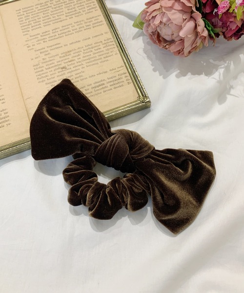 Loueme(ルエム)の「ベロアリボンシュシュ(シュシュ・レディース・ブラック/ブラウン/カーキ・FREE)」の9枚目の写真