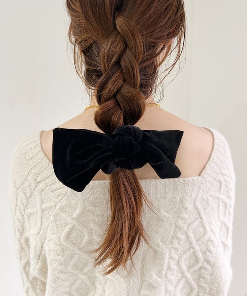 Loueme(ルエム)の「ベロアリボンシュシュ(シュシュ・レディース・ブラック/ブラウン/カーキ・FREE)」の12枚目の写真