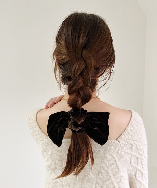 Loueme(ルエム)の「ベロアリボンシュシュ(シュシュ・レディース・ブラック/ブラウン/カーキ・FREE)」の15枚目の写真