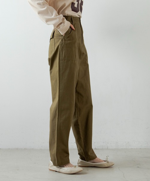 ANGIE（アンジー）の「ツイルベイカーパンツ（チノパンツ・レディース・ブラック/カーキ・SMALL/MEDIUM）」の22枚目の写真